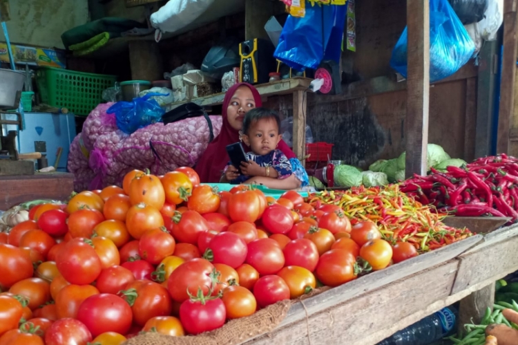 Harga Bahan Pokok Merangkak Naik, Minyak Goreng Tembus Rp 18 Ribu Per Liter