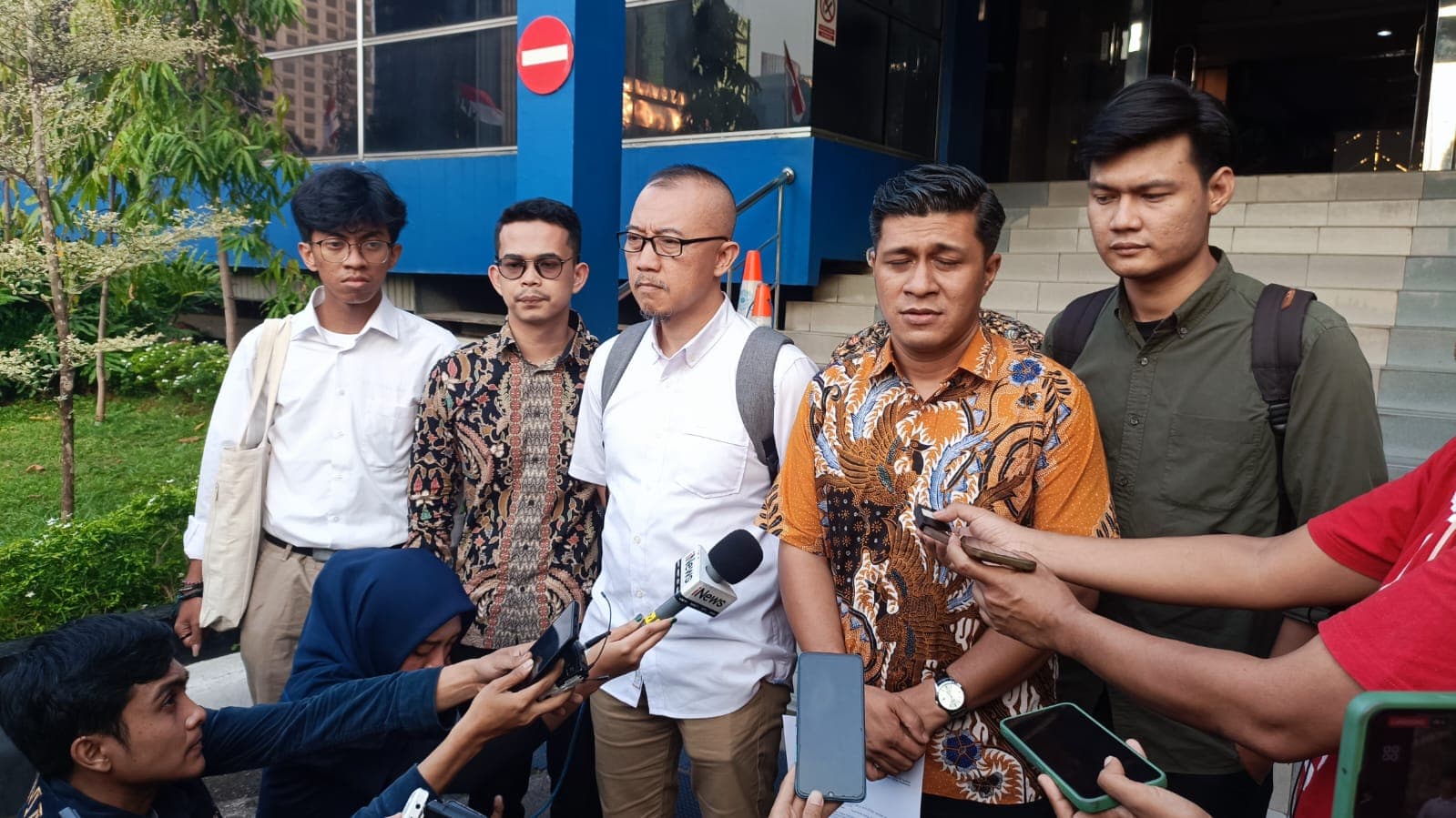 Keluarga Sultan dan Bali Tower Sepaham Bahwa Jeratan Kabel Optik Adalah Musibah