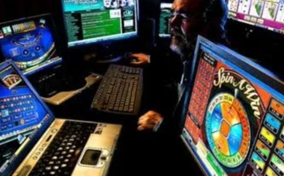 Prihatin Rakyat Kecanduan Judi Slot, Rugi sampai Puluhan Juta