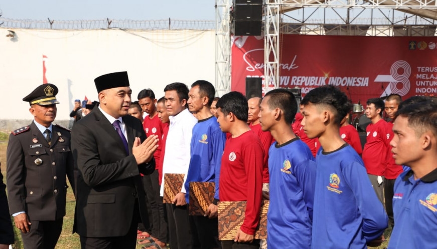 Bupati Zaki Berikan SK Remisi Kepada 818 Napi Anak Binaan di HUT RI