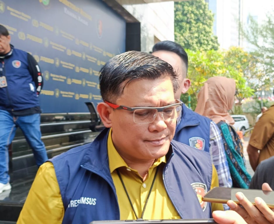 Mangkir, Polisi Ancam Jemput Paksa Para Pemeran Film Dewasa
