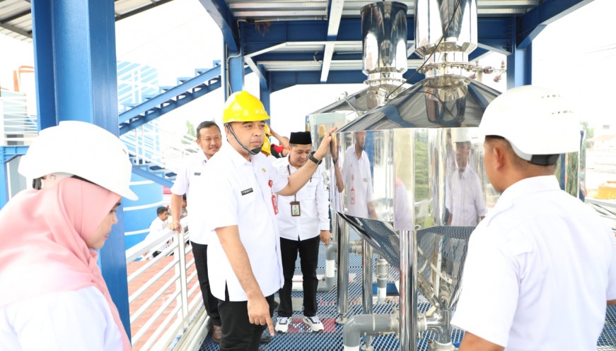 Bupati Zaki Resmikan Instalasi Pengujian Tangki Ukur Mobil Dan Pengujian Meter Air