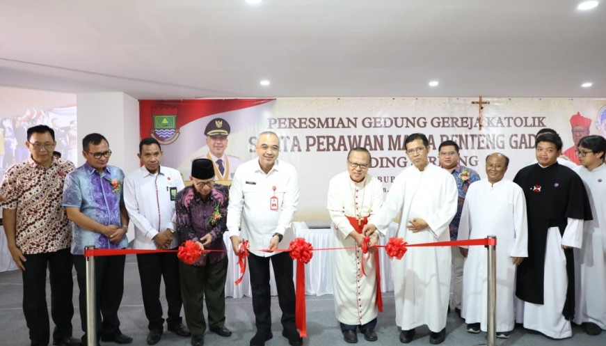 Resmikan Gereja Katolik Santa Perawan Maria, Bupati Zaki Ajak Umat Jaga Toleransi