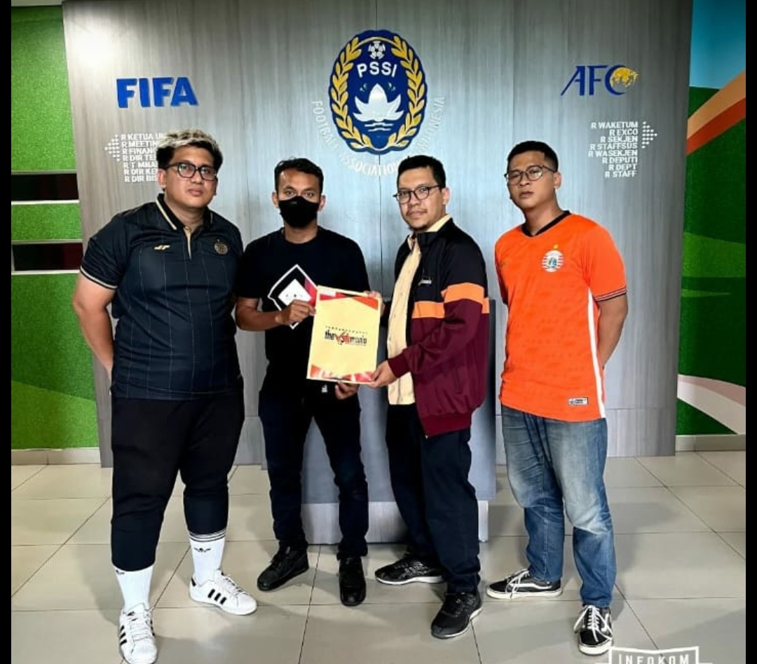 The Jakmania Melayangkan Surat Permohonan Peningkatan Kualitas Wasit di BRI Liga 1 kepada PSSI