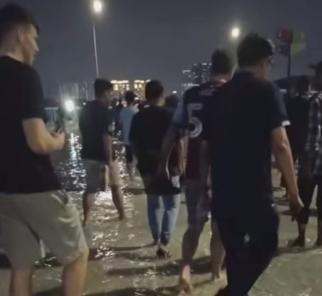 Viral! Video Banjir di Area JIS Usai Hujan Deras saat Laga Piala Dunia U-17, Begini Penjelasan Pemprov DKI