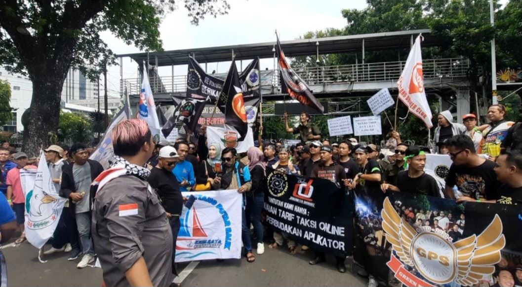 Usai Ditetapkan UMP Jakarta, Pengemudi Taksi Online Tuntut Kenaikan Tarif