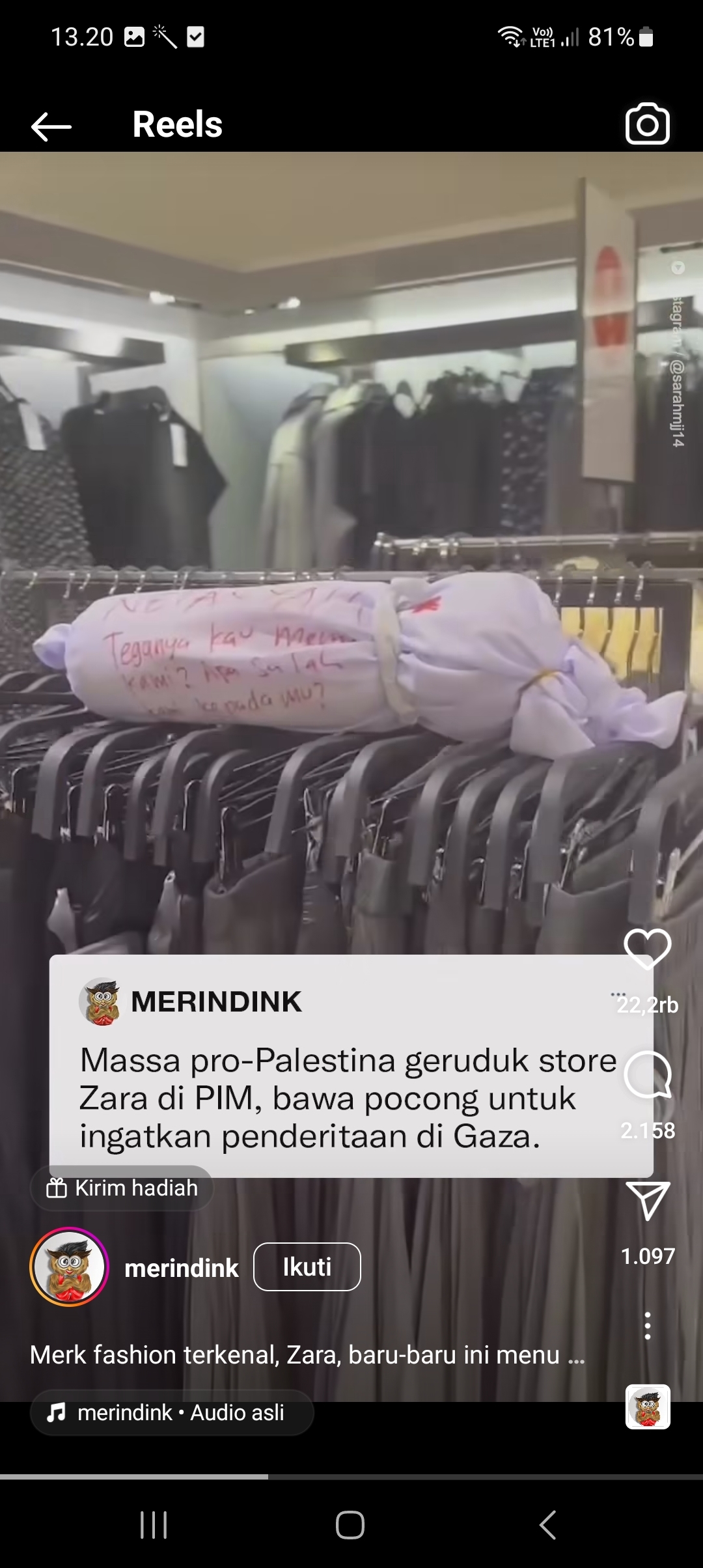 Viral Ibu-ibu Bawa Bendera Palestina Kirim Pocong ke Toko ZARA di PIM Jakarta, Produk Fashion itu Dituding Pro Israel
