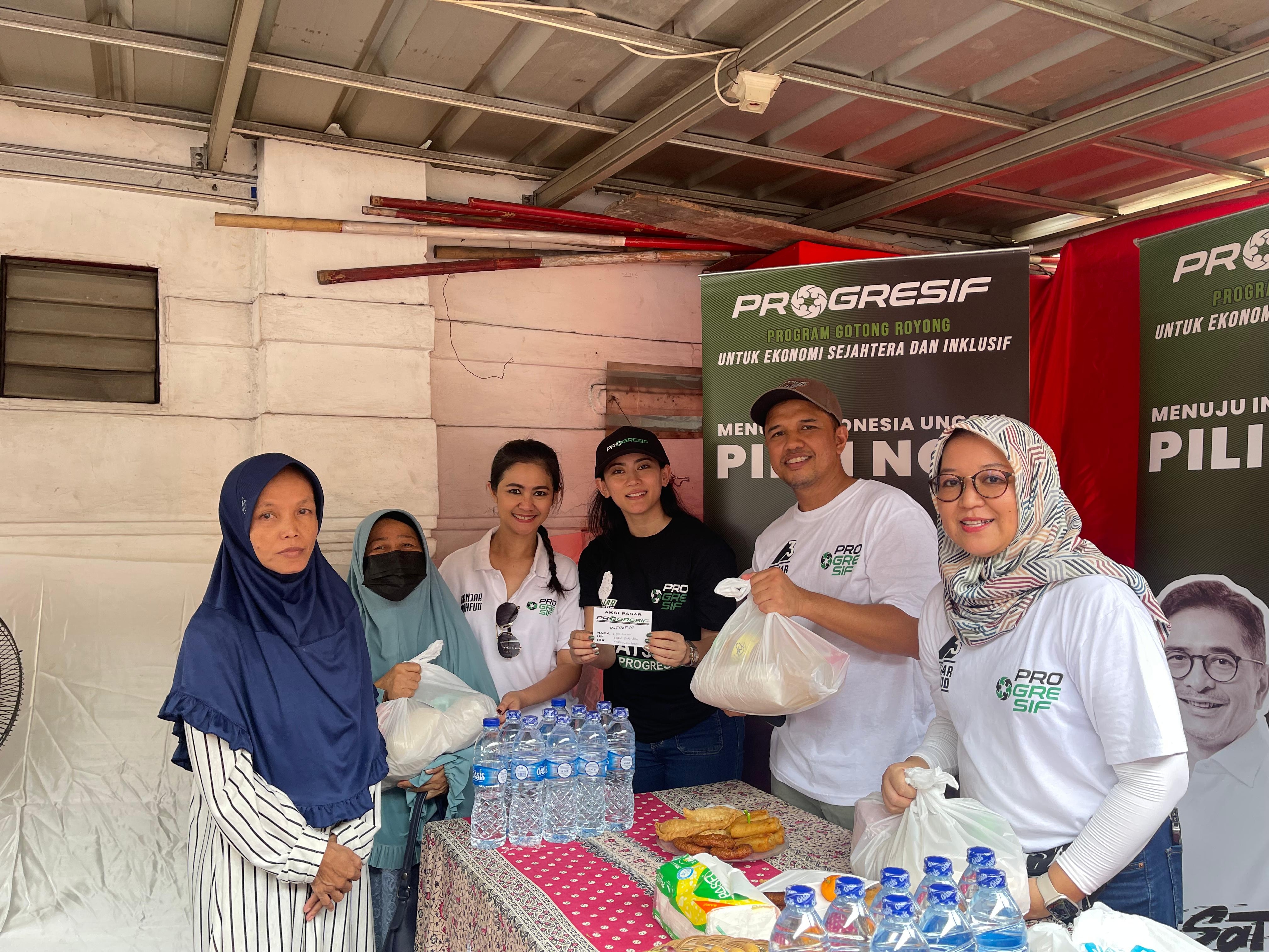 Jangkau Pemukiman Padat di Pejaten Timur, Relawan Progresif untuk Ganjar-Mahfud Gelar Program Tebus Murah Sembako untuk Warga