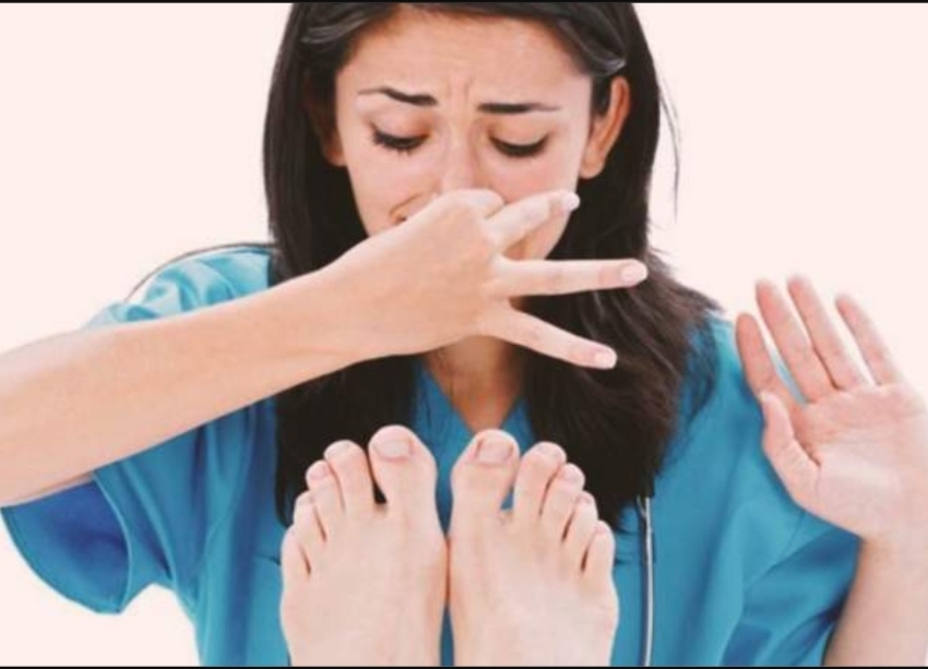 10 Tips Mengatasi Bau Kaki Secara Alami, Bisa Pakai Tawas hingga Garam