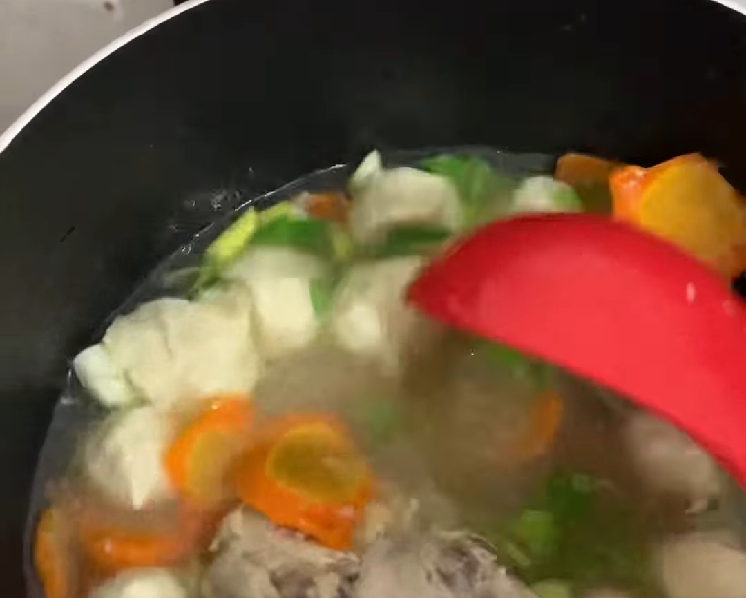 Resep Sup Bakso Ayam: Sajikan Sewaktu Panas, Rasakan Sensasi Gurih Segar