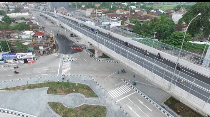 KEREN! Kado Istimewa dari Bang Zaki untuk Warga Tangerang di Awal Tahun 2024: Flyover Cisauk, Satu-satunya Jalan Layang Dibangun Tanpa APBN