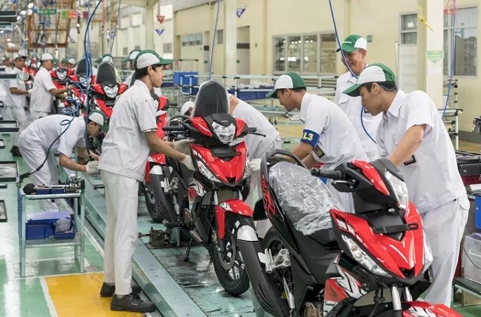 Waduh! Pemerintah Mau Naikkan Pajak Motor, Duitnya untuk Subsidi Kereta Api Cepat dan LRT, Kalian Setuju?