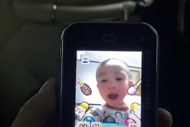 Viral Aksi Selfie Imut si Cipung Pakai Handphone Jadul Mainannya, Netizen: Enggak Perlu Tes DNA, Fix Anak Raffi Ahmad