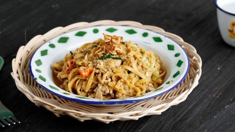 Resep Mie Goreng Nyemek Sederhana, Tapi Rasanya Seenak Masakan Kaki Lima