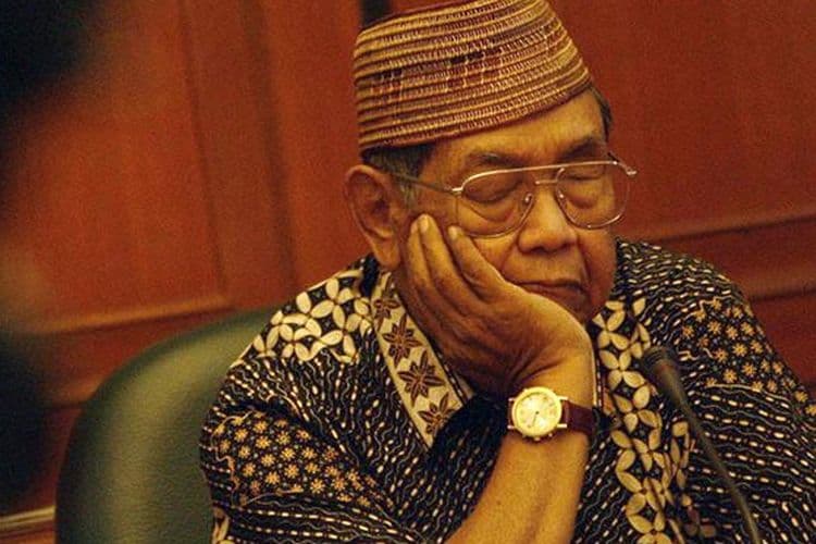 HUMOR GUS DUR: Kereta Api Lebih Cepat dari Pesawat Terbang, Dokter Pribadi Presiden Sampai Geleng-geleng Kepala, Kok Bisa?