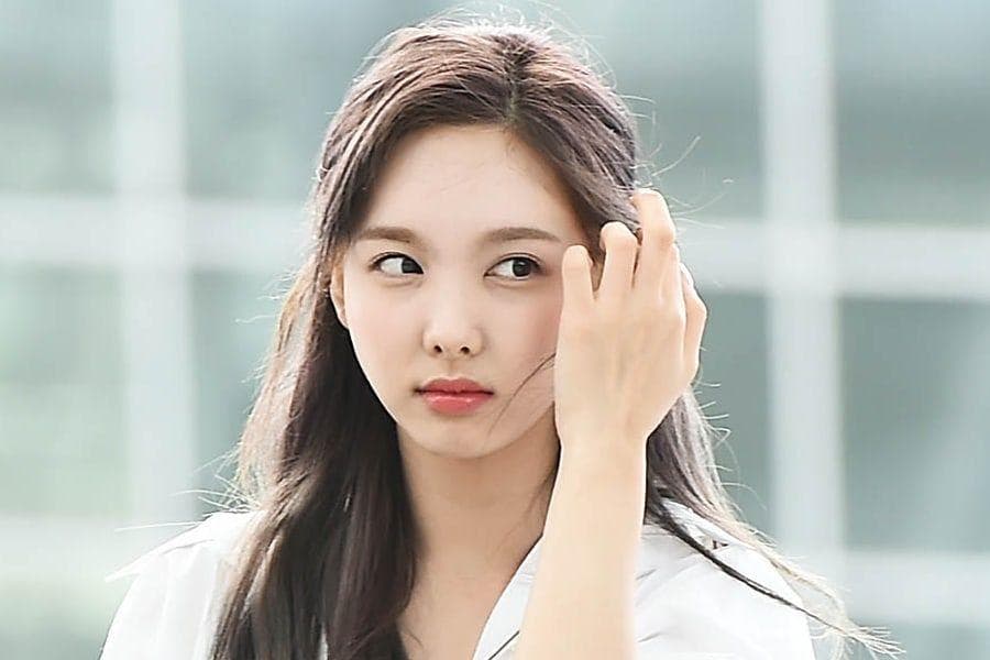Kalem dan Beraura Positif, Simak 3 Zodiak Perempuan yang 'Soft Girl' Banget