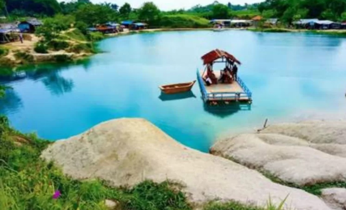 Tiketnya Murah Banget! Telaga Biru Cisoka Indahnya Kebangetan, Wisata Alam yang Tak Jauh dari Jakarta, Simak Asal-usulnya