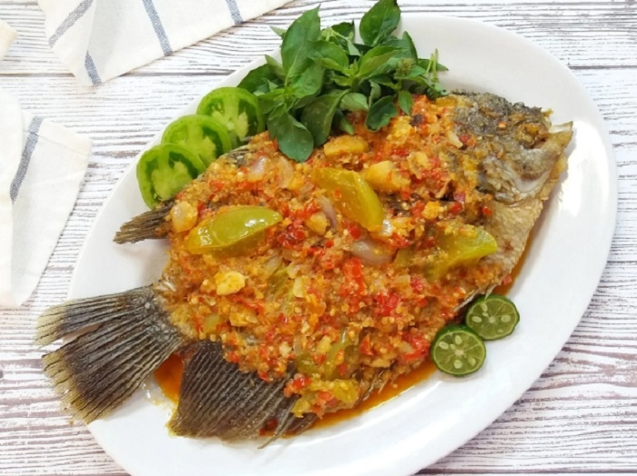Resep Rumahan Gurame Pecak Khas Betawi, Bahannya Sederhana Buatnya Gampang