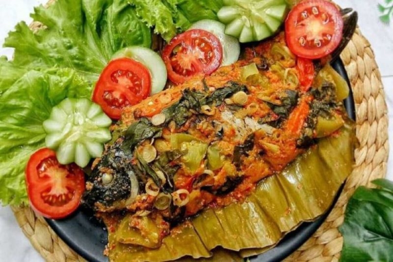 Resep dan Cara Masak Pepes Ikan Mas, Rasanya Enak, Bikinnya Gampang, Cocok Buat Lauk Makan Keluarga