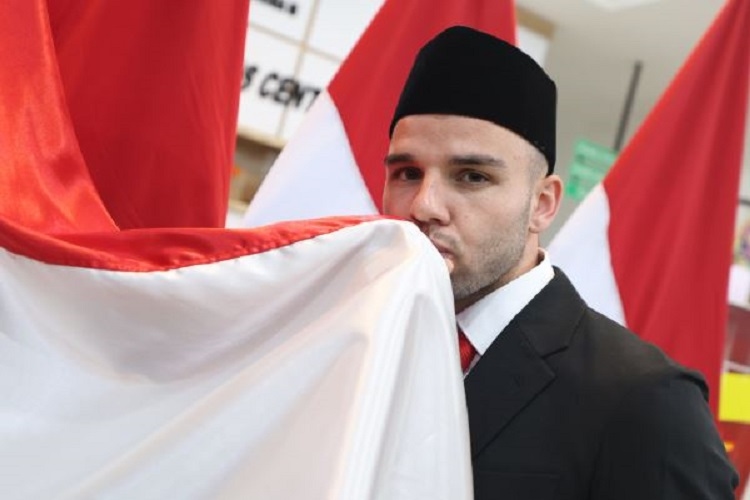 Sah jadi WNI, Calvin Verdonk Belum Bisa Turun Lawan Irak