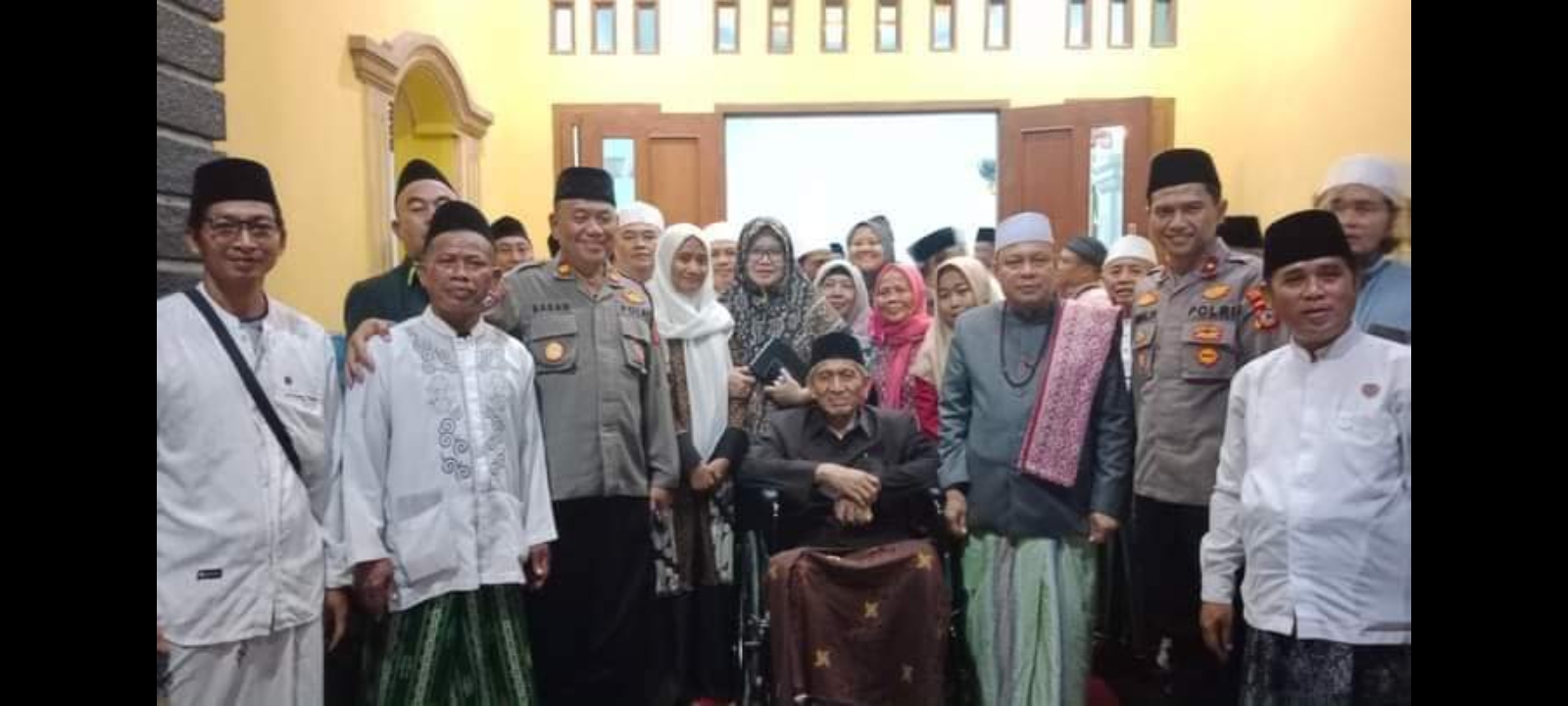 Dzikir dan Manakib Kubro PP Al-Marifah Cirebon Dibanjiri Para Jamaah, KH Syamsul Maarif Ceritakan Karomah Syekh Abdul Qodir Jaelani