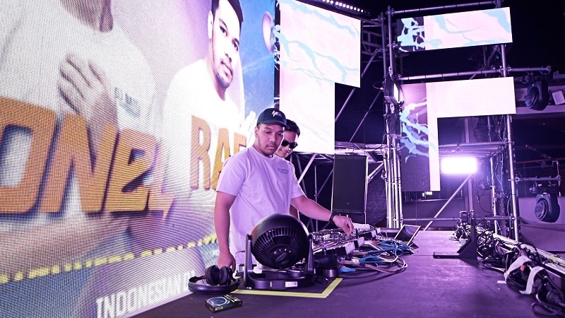 KEREN! Duo DJ Indonesia Tampil di Festival Musik It'S The Ship Bareng Yellow Claw