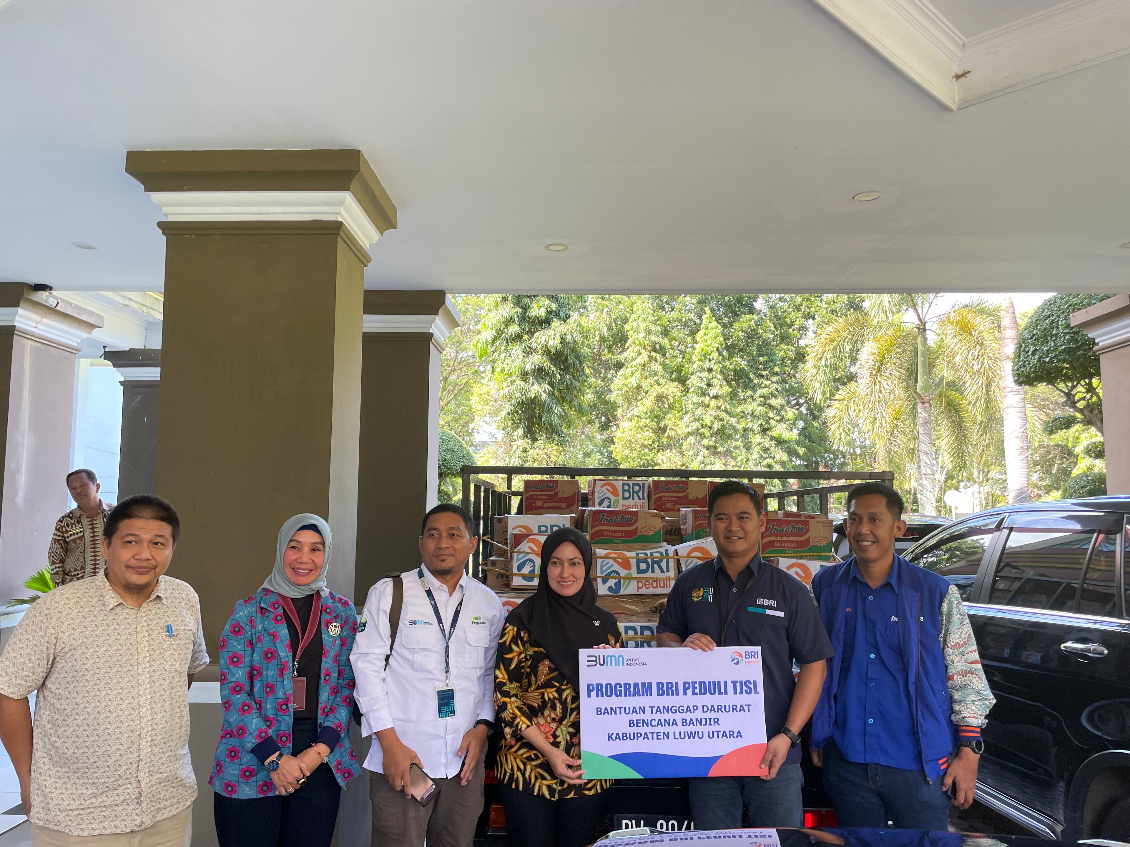 Tanggap Bencana Banjir di Luwu Utara dan Tanah Laut, BRI Peduli Salurkan Bantuan Sembako dan Obat-obatan ke Warga Terdampak