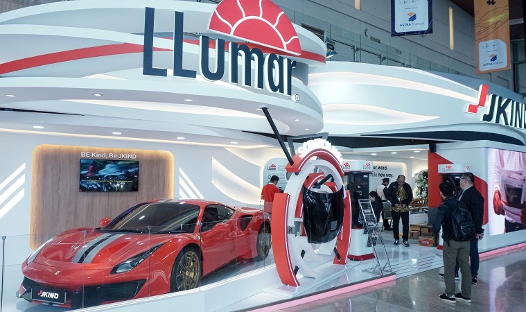 LLumar PPF Pamer Teknologi Baru di GIIAS 2024, Usung Fitur Self-Healing dan HydroGard pada Cat Mobil