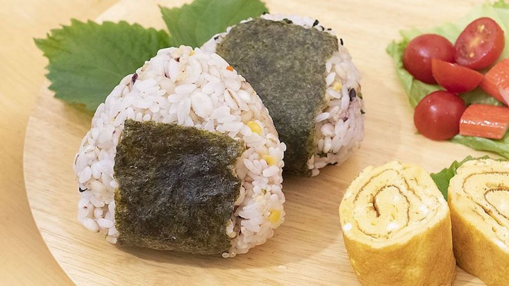 Bunda, Simak Resep Onigiri Telur yang Bisa Jadi Bekal Sekolah Anak, Buatnya Mudah dan Praktis