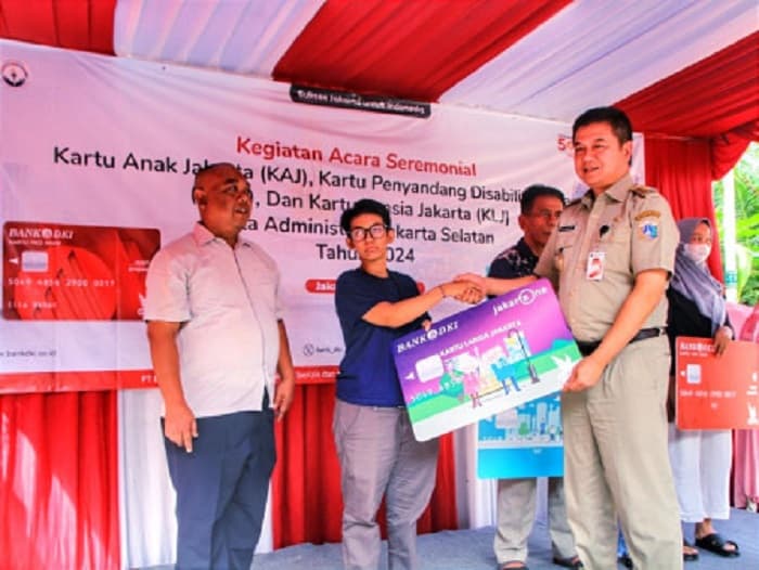 Alhamdulillah, Kartu ATM untuk Penerima Manfaat Bansos PKD Jakarta Dibagikan, Warga Jaksel Sudah Mulai Terima Hari Ini