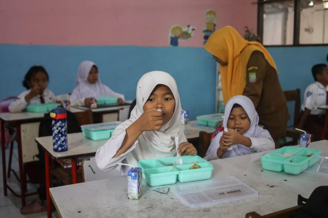 Program Makan Bergizi Gratis Akan Mulai Berjalan, Fraksi Golkar Minta Pemprov Beri Anggaran Melalui APBD 2024