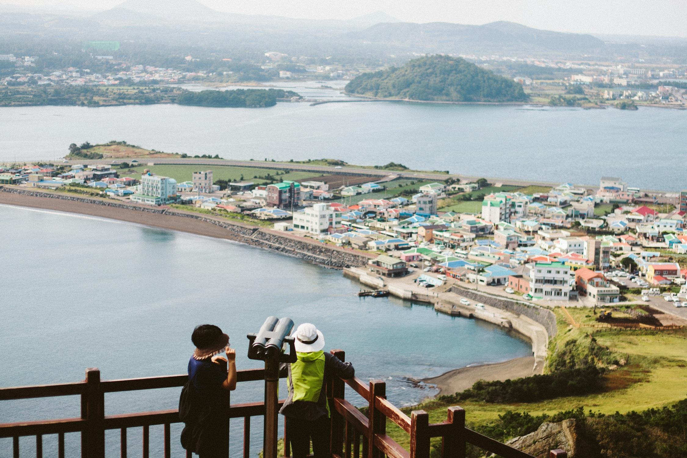5 Destinasi Menakjubkan di Korea Selatan: Dari Jeju Island hingga Namsan Seoul Tower