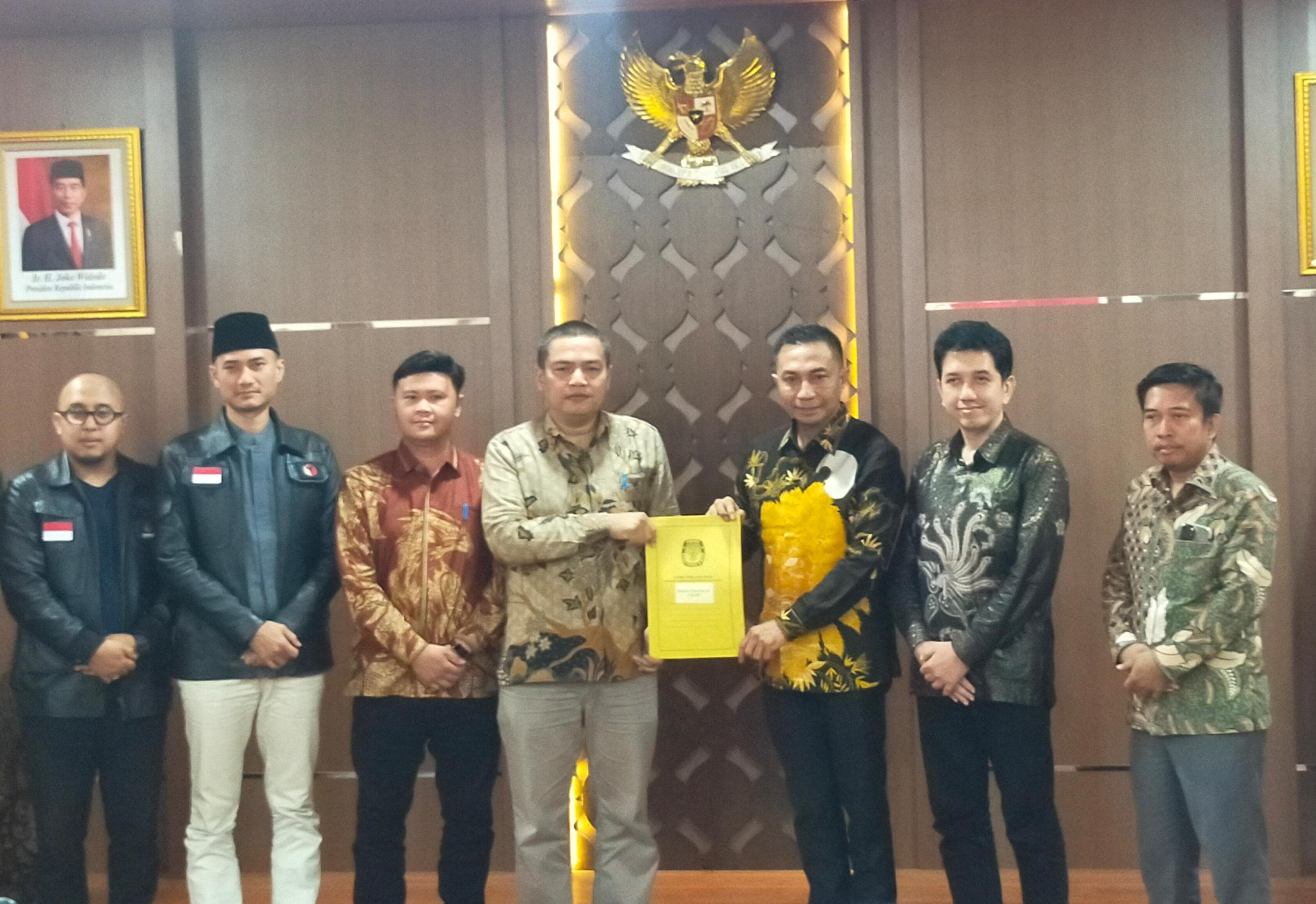 Di Tengah Polemik Pencatutan KTP Warga, KPU DKI Tetap Sahkan Dharma Pongrekun-Kun Wardana Maju di Pilgub DKI