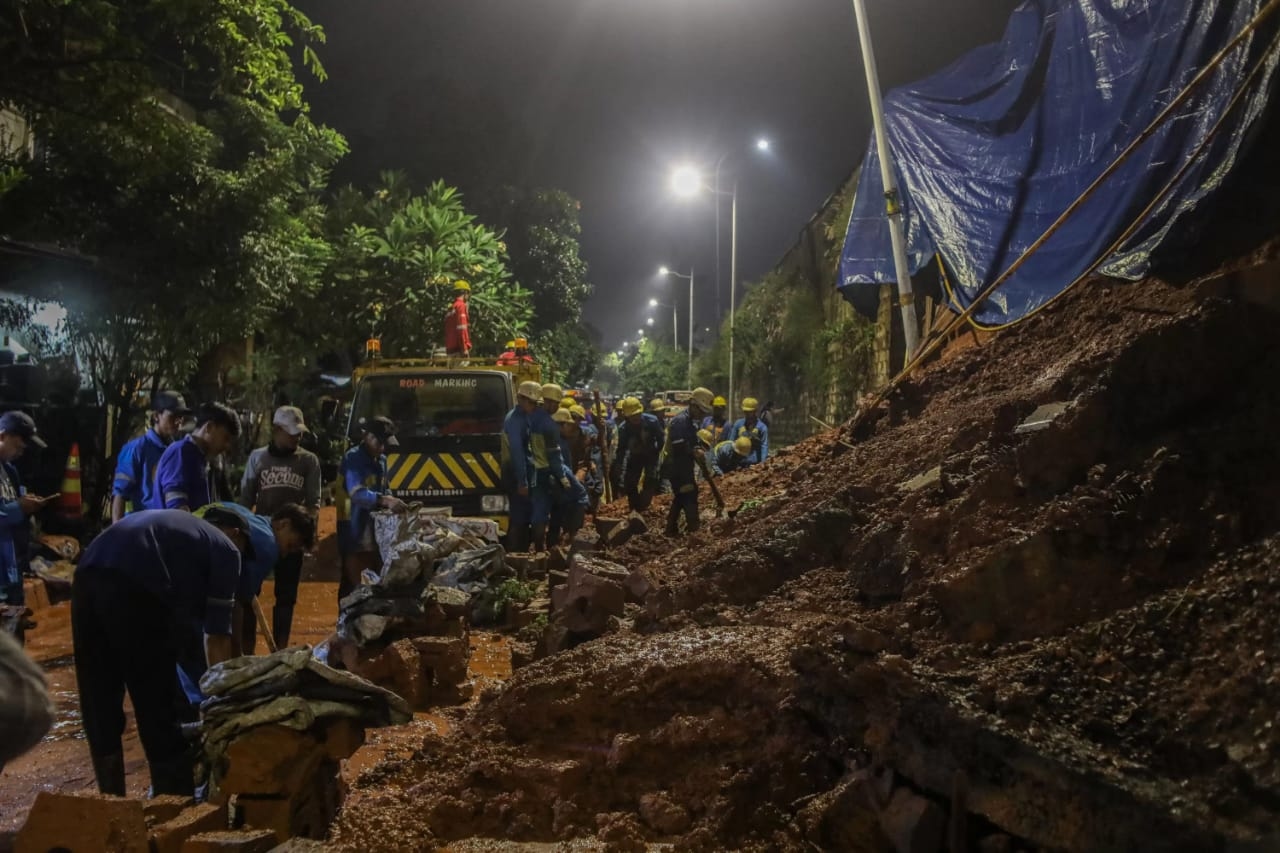 CATAT! 10 Wilayah di Jakarta Selatan dan Timur Ini Disebut Rawan Longsor pada Agustus 2024, Berdasarkan Prakiraan BMKG dan BPBD DKI