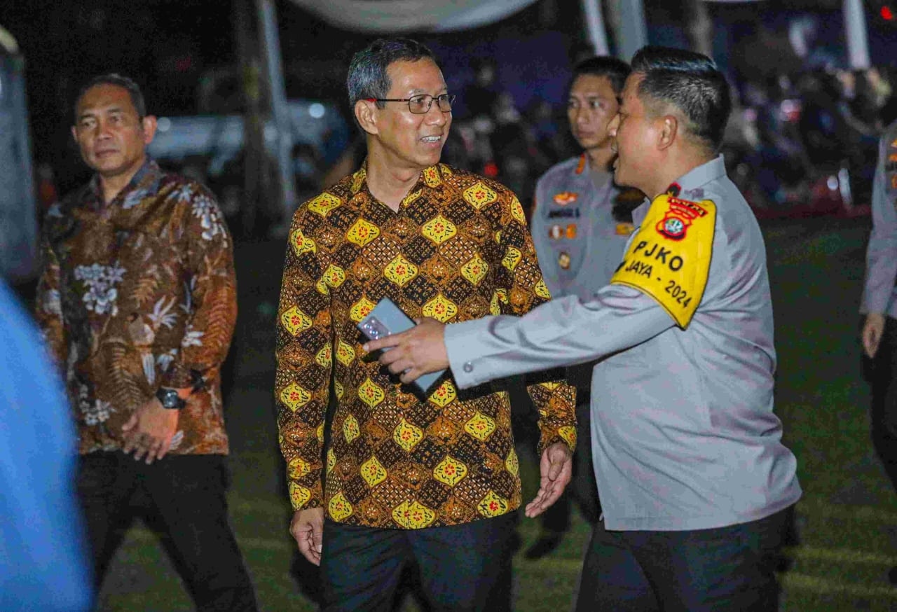 Hadiri Prosesi Lepas Sambut Pangdam Jaya, Heru Budi Harap Sinergi Pemprov dan Kodam Jaya Semakin Kuat
