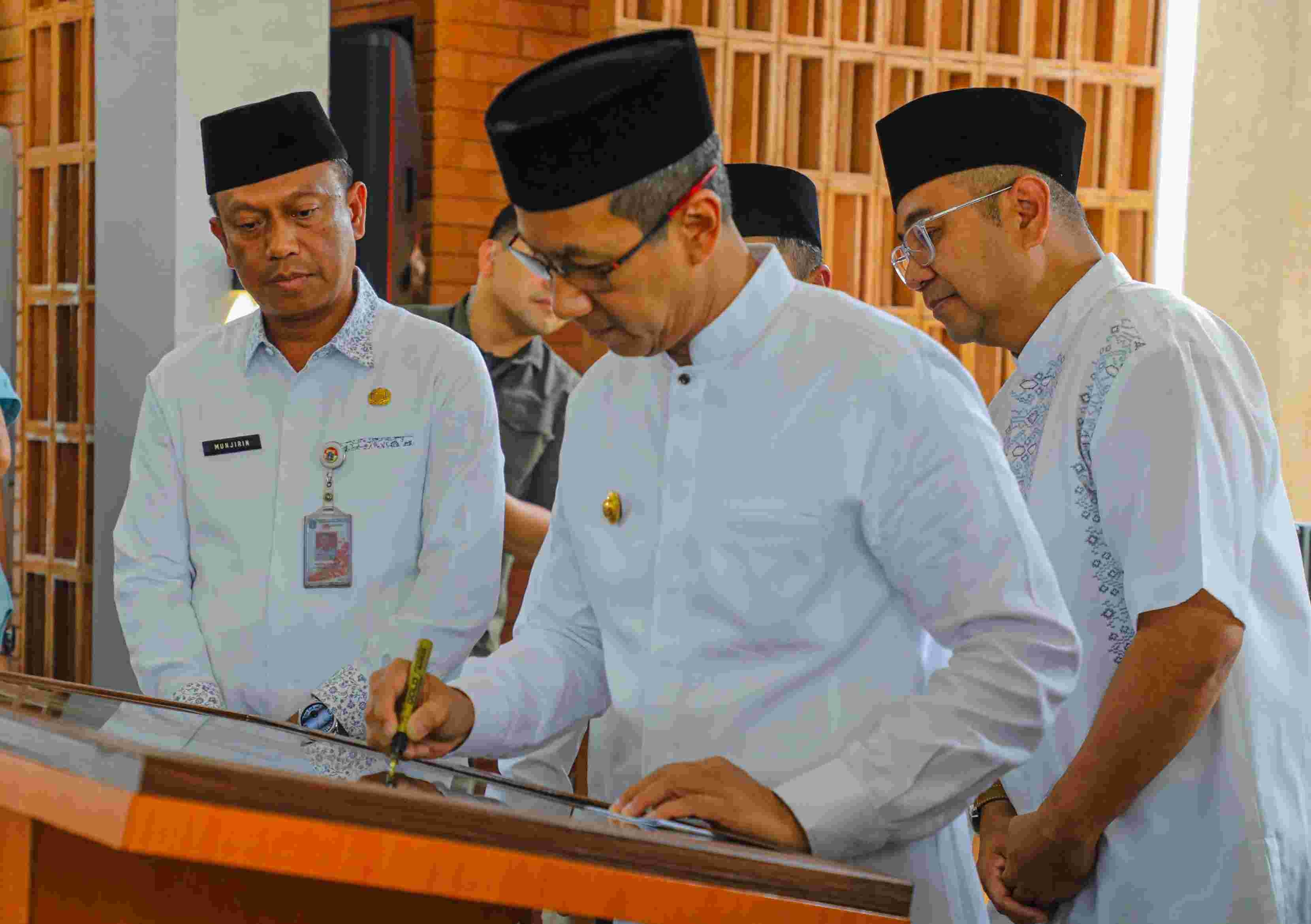 Resmikan Masjid Ar-Raudhah, Heru Budi: Jadi Simbol Sinergi Pemprov DKI dengan Masyarakat
