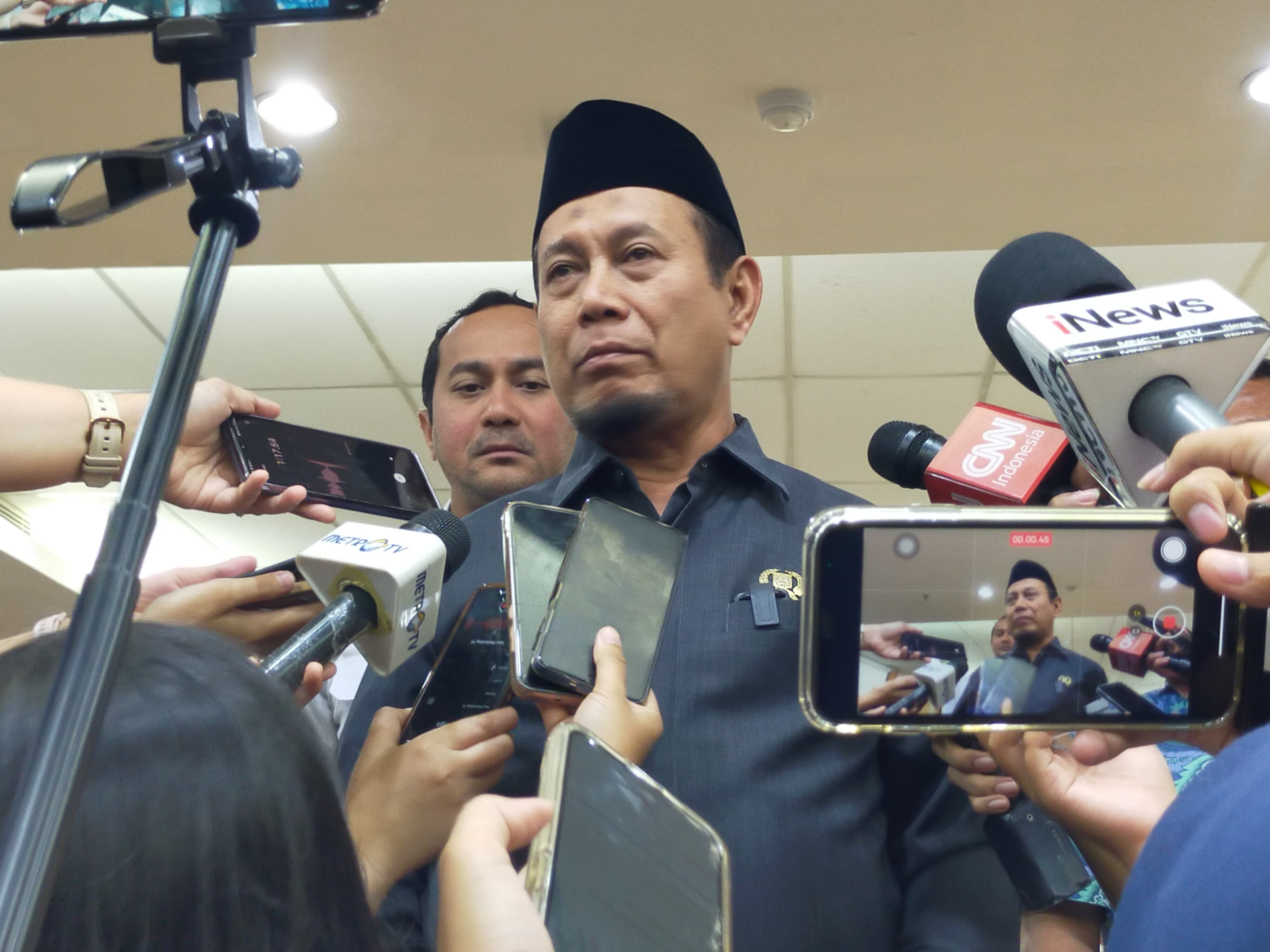 Marak Fenomena Anggota Dewan Baru Dilantik Langsung Gadaikan SK, Begini Tanggapan Ketua Sementara DPRD DKI Jakarta