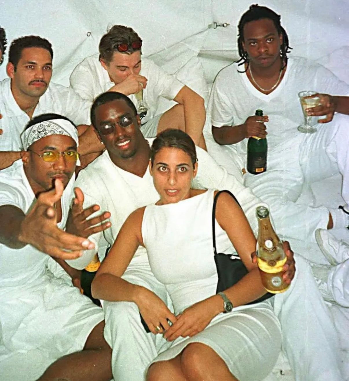 Terlihat Tak Berdosa, Pesta Serba Putih P Diddy Lebih Menyeramkan Dari yang Dibayangkan, Begini Rangkumannya