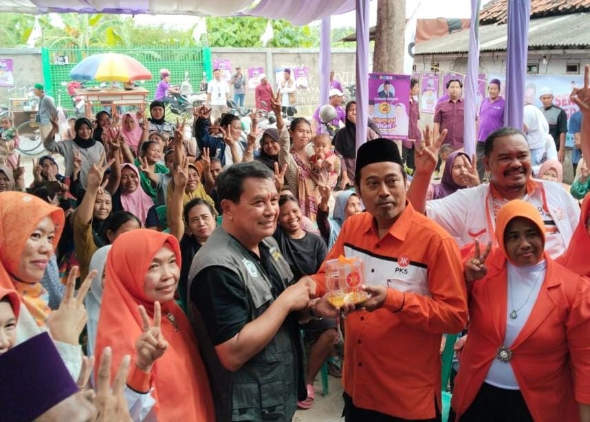Bareng PKS Teluknaga, Maesyal Rasyid Gelar Baksos Kesehatan Bagi Warga Kebon Kecap