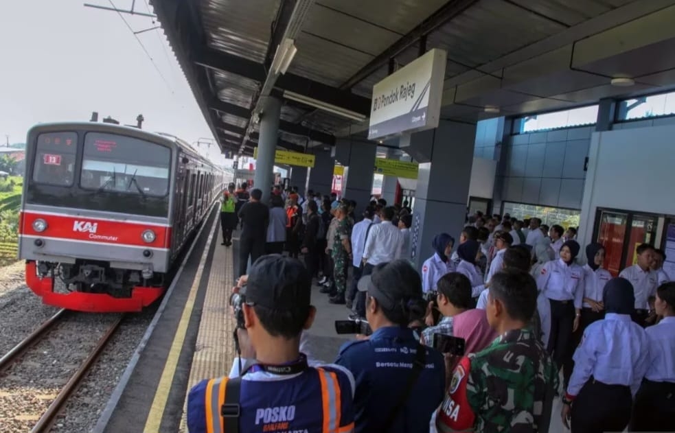 KAI Commuter Terapkan Tarif Rp1 Saat Pelantikan Presiden Esok, Catat Syaratnya