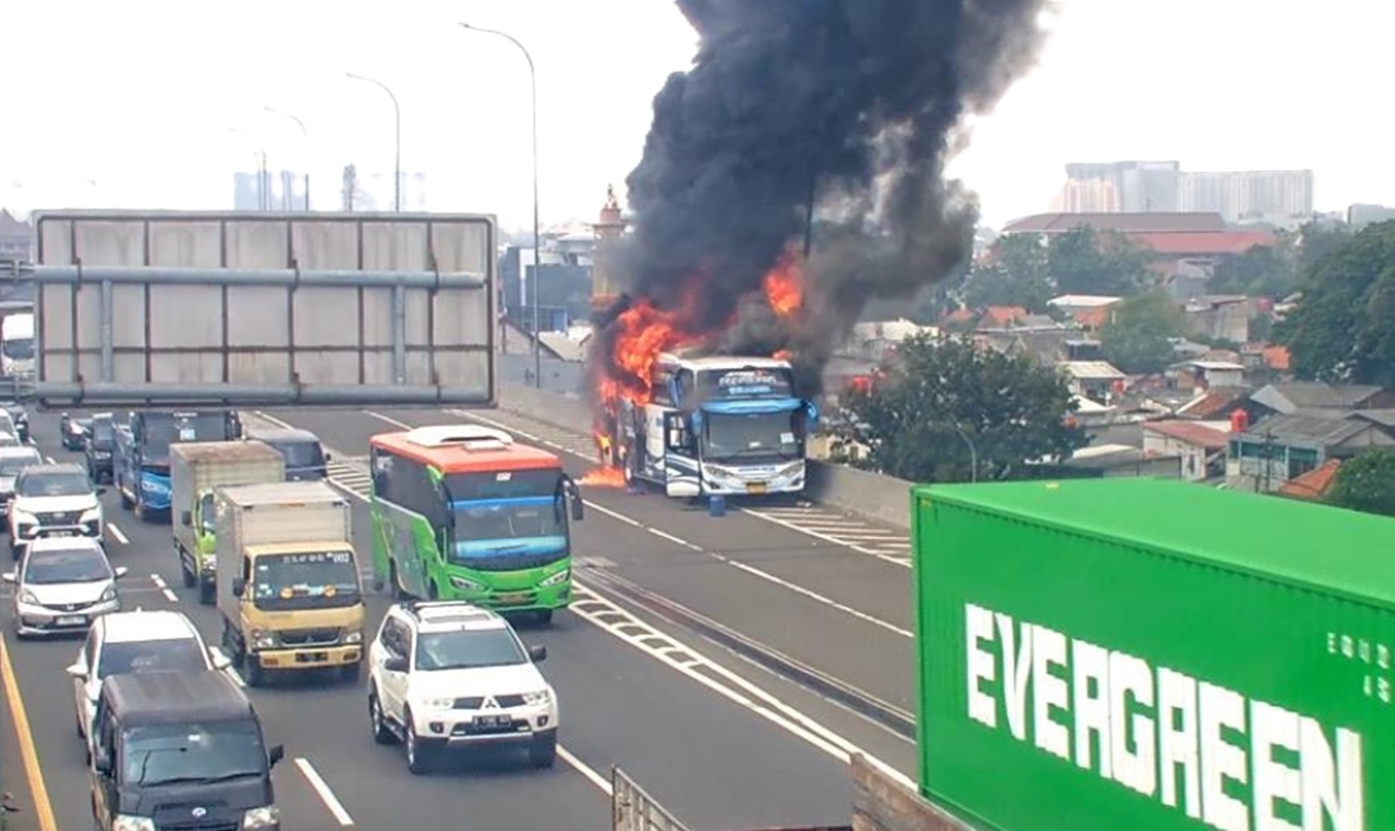 Inna Lillahi, Bus Bawa 58 Anak TK Rombongan Manasik Haji dari Cikeas Terbakar di Tol Wiyoto Wiyono KM 03 Jakarta, Bagaimana Nasib Penumpangnya?