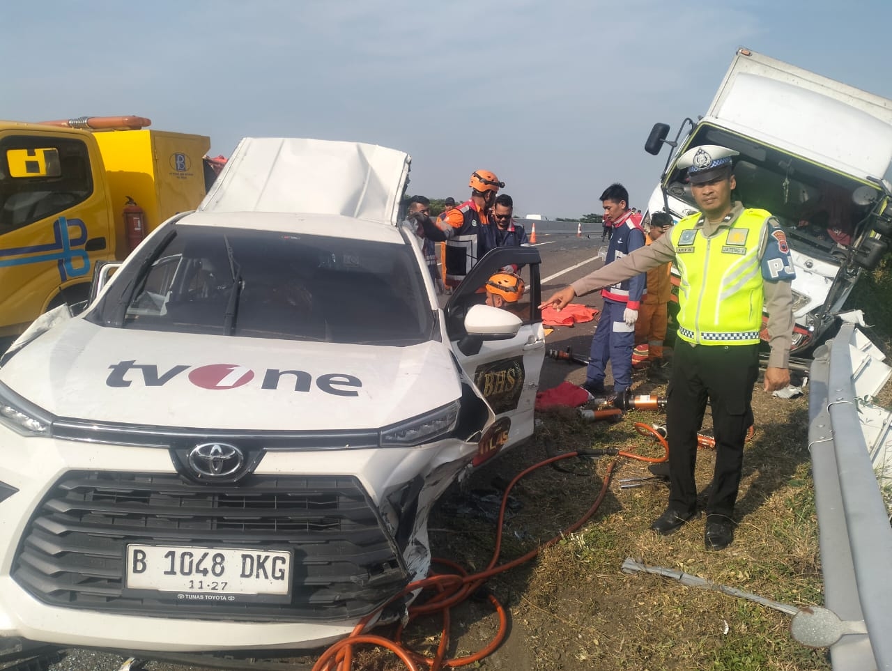 Mobil TV One Kecelakaan Maut di Tol Pemalang, Tiga Orang Meninggal Dunia, Begini Kronologi Lengkapnya