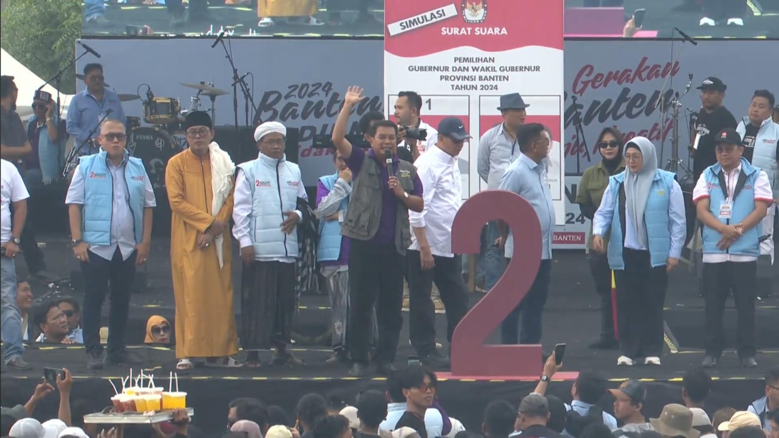 Hadiri Kampanye Akbar Konser Banten Maju, Maesyal Rasyid Janjikan Program Sekolah Swasta Gratis Bagi SD dan SMP Kabupaten Tangerang