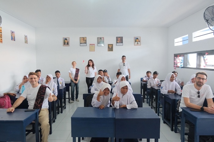 Kolaborasi CMA CGM Foundation dan Happy Hearts Indonesia Bantu 780 Anak di 2 Sekolah Surabaya