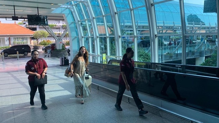 Pengacara Cantik Ini Nekat Jadi PSK di Bali, Pasang Tarif Rp 7 Juta untuk Sekali Kencan
