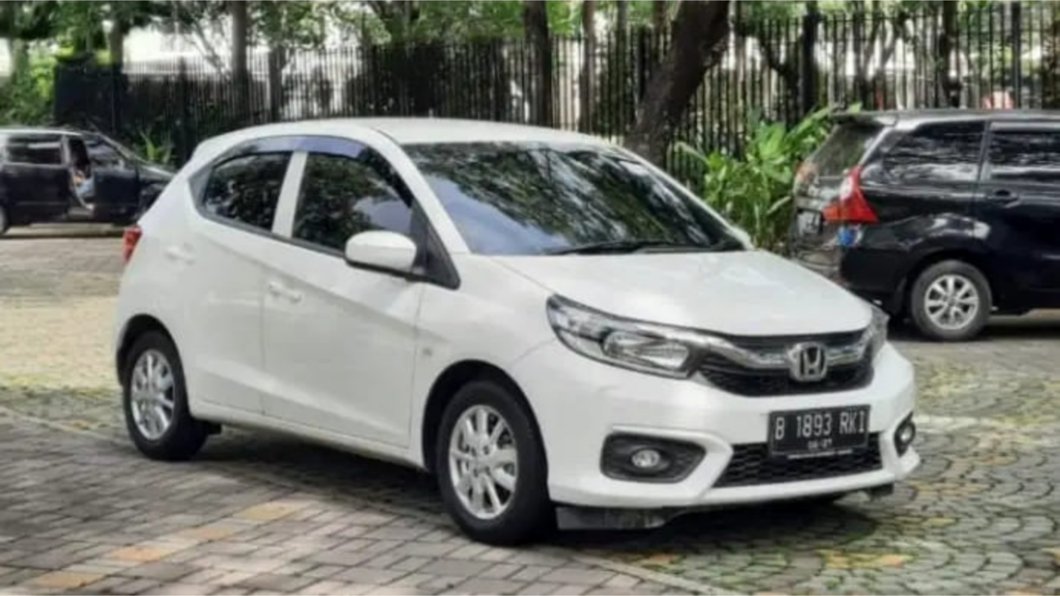Baru Mengaspal 20 Ribu KM, Mobil Bekas Honda Brio 2022 Dijual Murah, Surat Lengkap, Pajak Hidup, Harga Nego Sampai Jadi!