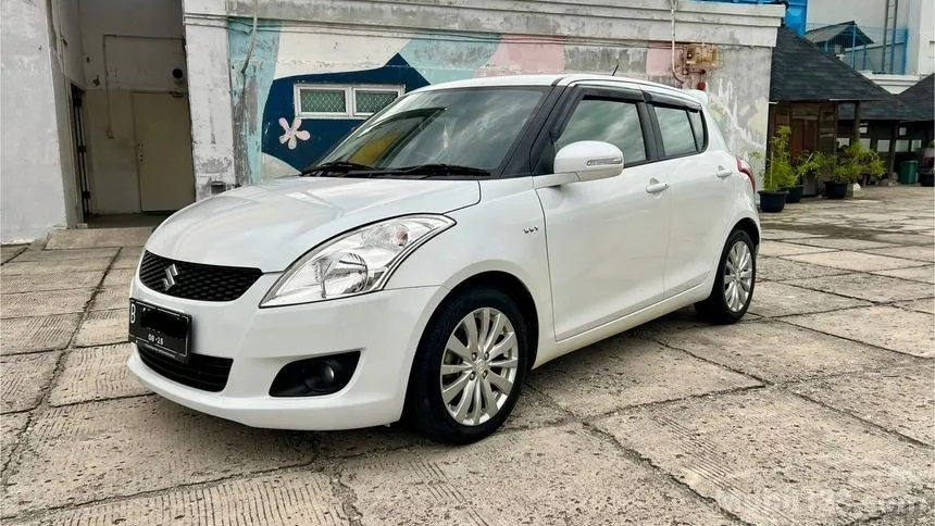 Murah Meriah! Mobil Bekas Suzuki Swift 1.4 GX AT CBU 2016, Baru Mengaspal 90 Ribu KM dan Mesin Irit, Cocok untuk Harian