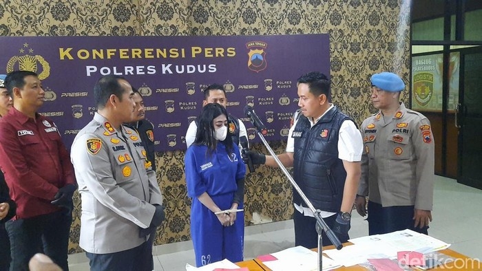 HEBOH! Mahasiswi di Kudus Nekat Jual Video Syur Dirinya dengan Tiga Pria Lewat Medsos, Gara-gara Gila Judi Online, Kini Ditangkap Polisi