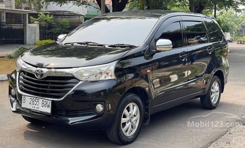 Mobil Bekas Toyota Avanza 2017 Masih Layak di Desember 2024, Cek Simulasi Kreditnya!