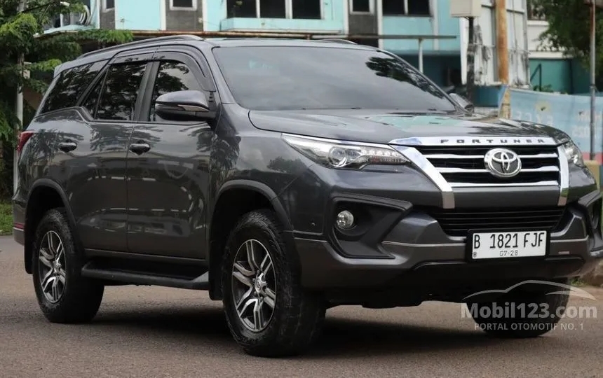 Makin Murah! Update Simulasi Kredit Toyota Fortuner G TRD 2018 Bekas di Desember 2024, Segini Cicilannya Perbulan